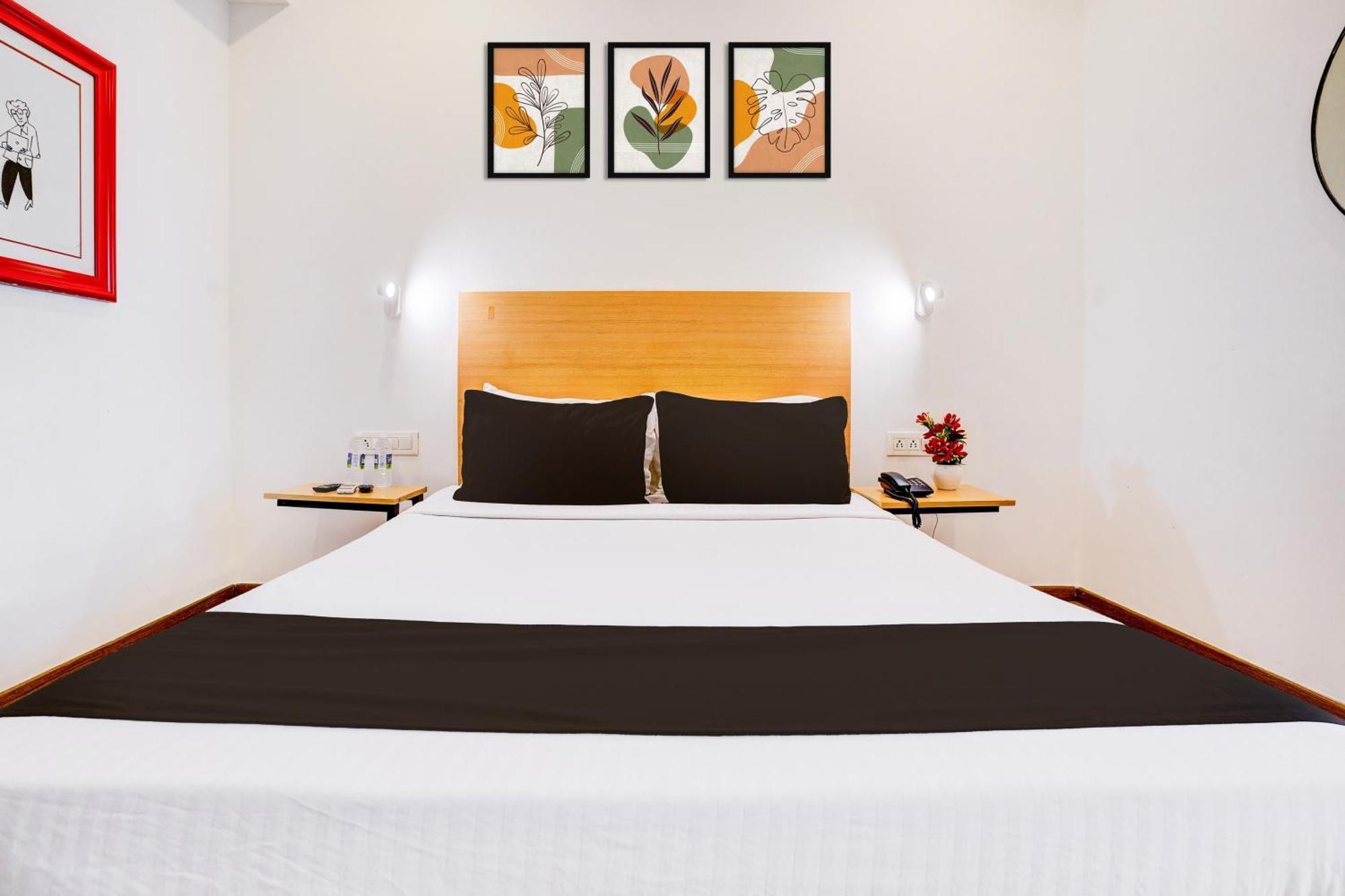 Super Townhouse Khar The Unicontinental Hotel Мумбай Екстериор снимка